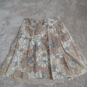 Floral skirt with pockets